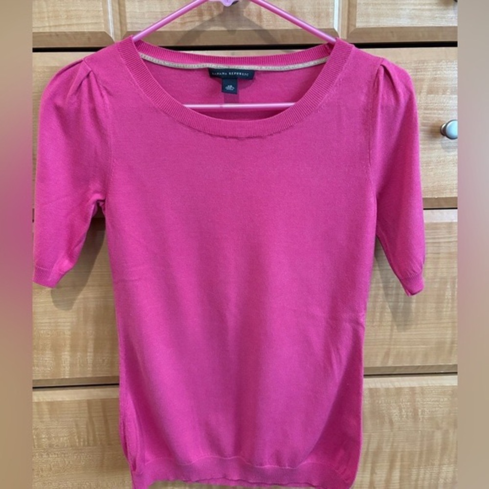 Banana Republic Pink Crew Neck Sweater